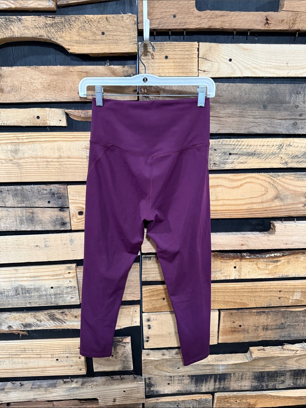Girlfriend Collective Compressive
High-Rise Cropped Legging Plum Small - Picture 3 of 5